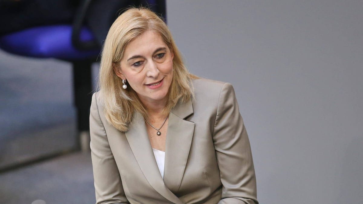 Schwarz-rote Koalition setzt umstrittene Krankenkassenreform durch