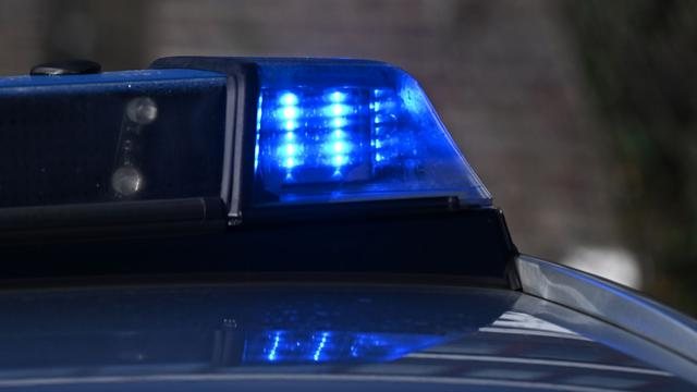 15 Jugendliche stürmen Geburtstagsfeier in Schwetzingen