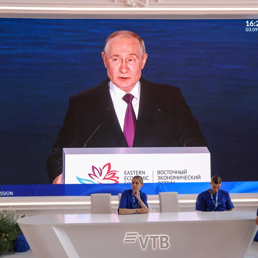 Putin zerstreut vor Duma-Wahlen Sorgen um russische Wirtschaft