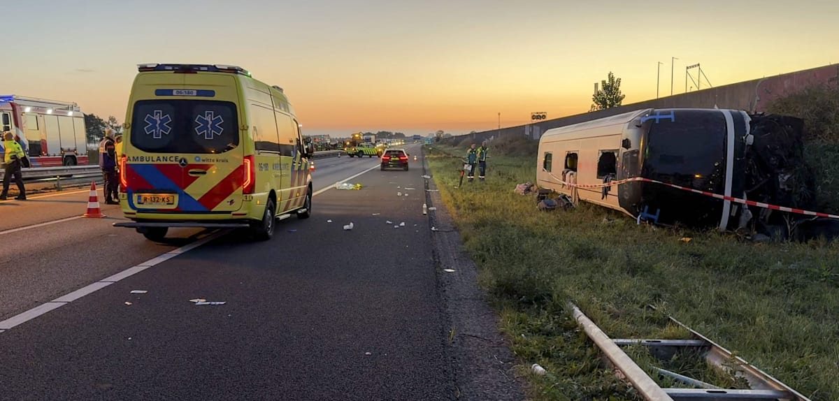 Bus mit deutschen Schülern verunglückt in den Niederlanden