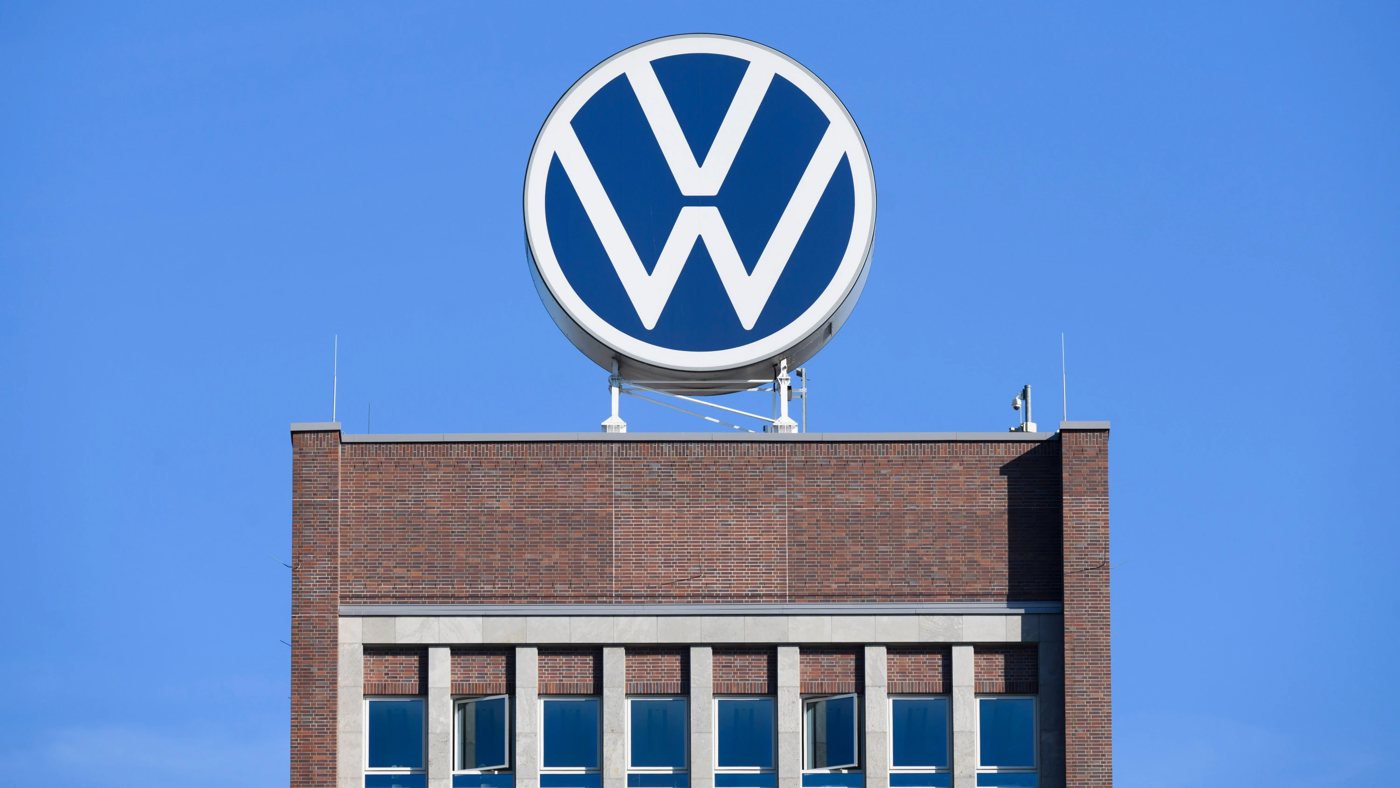 VW-Gewinn bricht im zweiten Quartal um ein Drittel ein