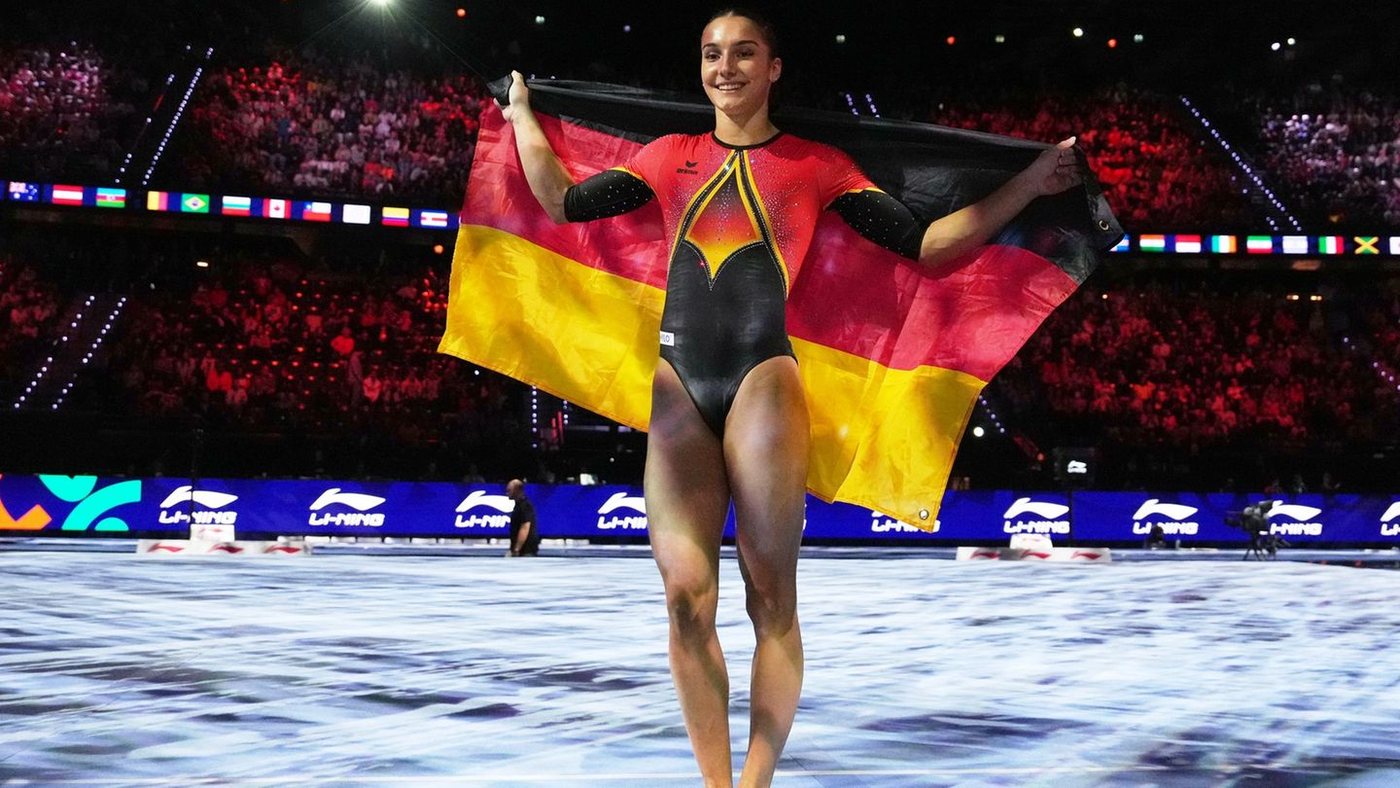 Helen Kevric gewinnt bei der Turn-WM in Rotterdam Silber am Stufenbarren