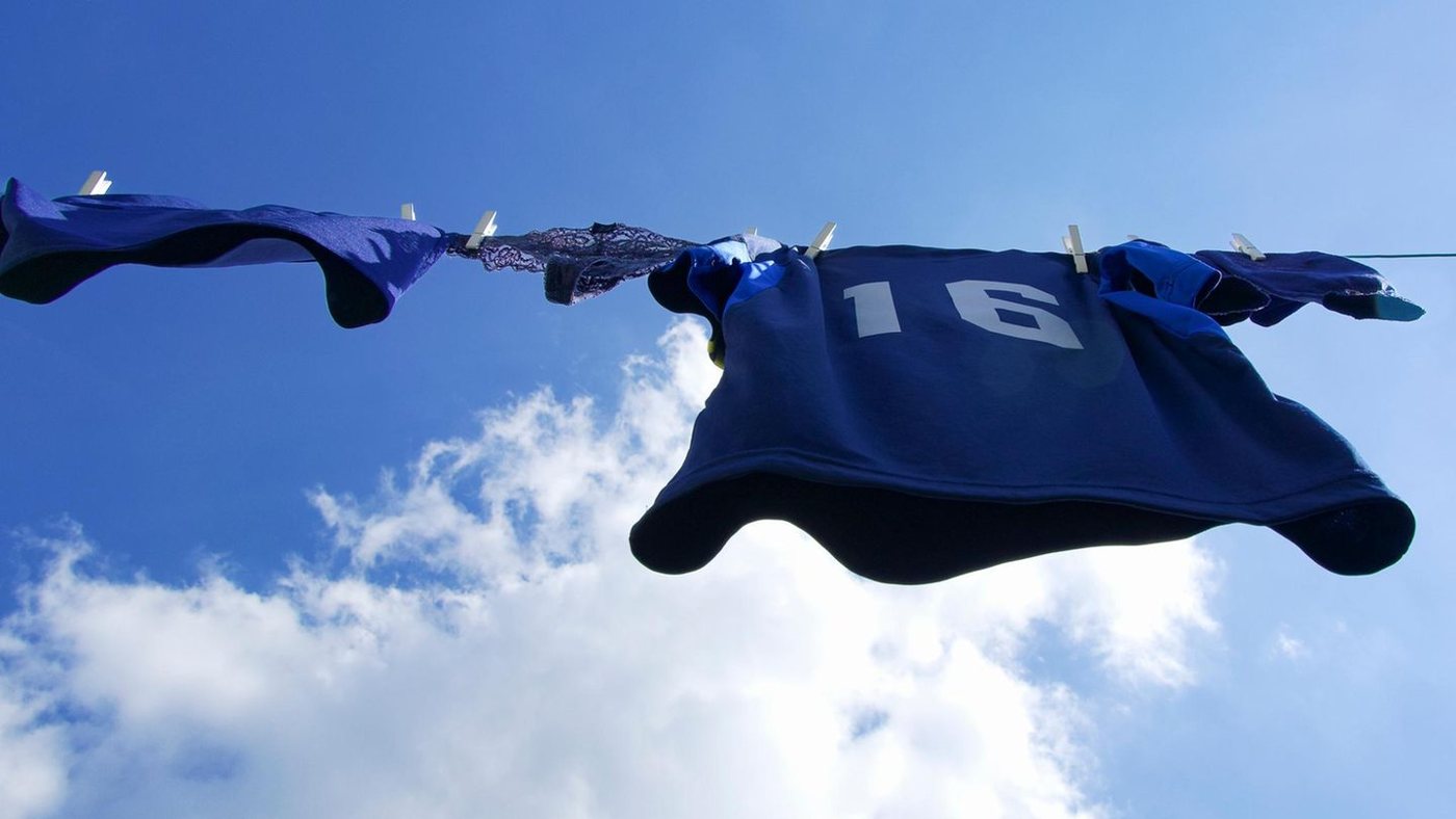 Warum Sportkleidung trotz Waschens stinkt und wie man den Geruch loswird