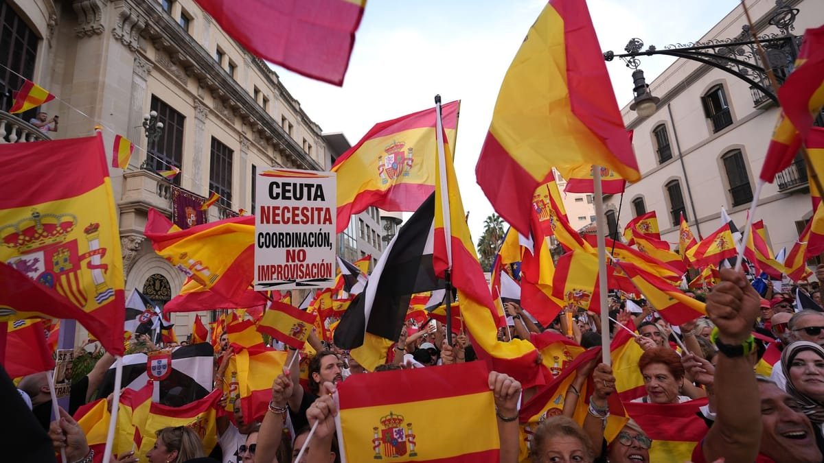 Zehntausende demonstrieren in Spanien für Ceuta und gegen Sánchez