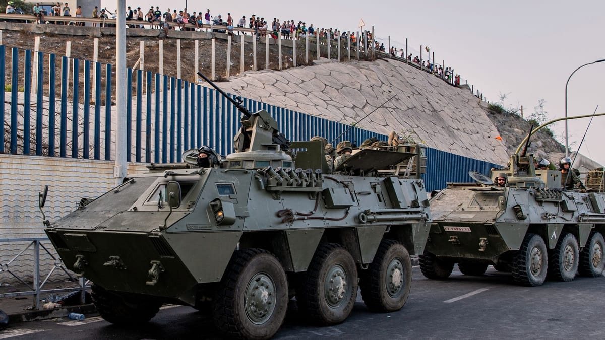 Spanien schickt wegen Migrantenansturms Soldaten nach Ceuta