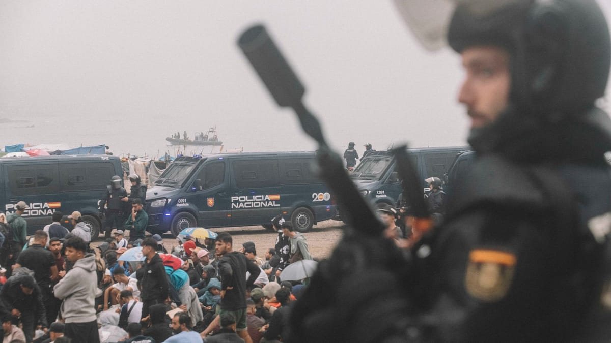Spanische Polizei räumt Migrantenlager in Ceuta