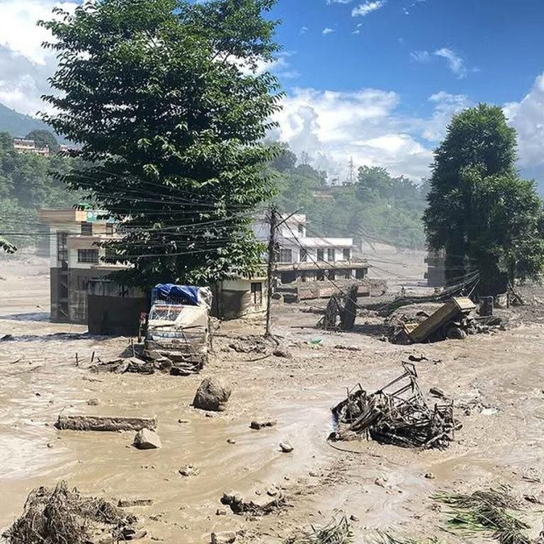 Sturzflut in Nepal: Mindestens 95 Tote und Hunderte Vermisste