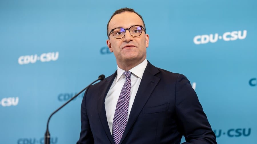 Debatte um Leihmutterschaft: Wüst bedauert Spahn-Rücktritt