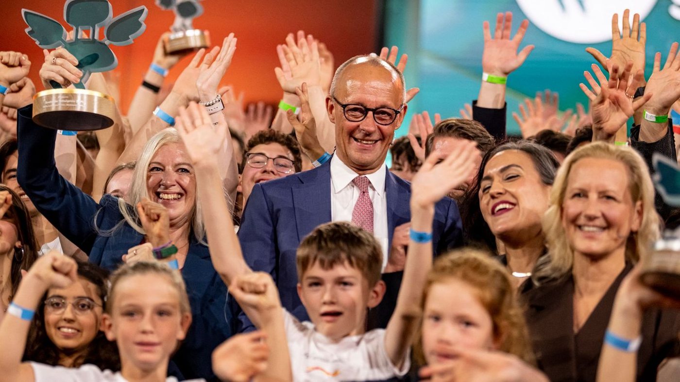 Kanzler Merz kehrt an seine alte Schule zurück