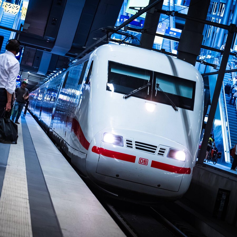 Weltkriegsbombe sperrt Bahnstrecke Hamburg-Berlin zeitweise