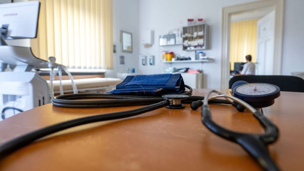Krankenkassen fordern Terminvergabe nach medizinischer Notwendigkeit