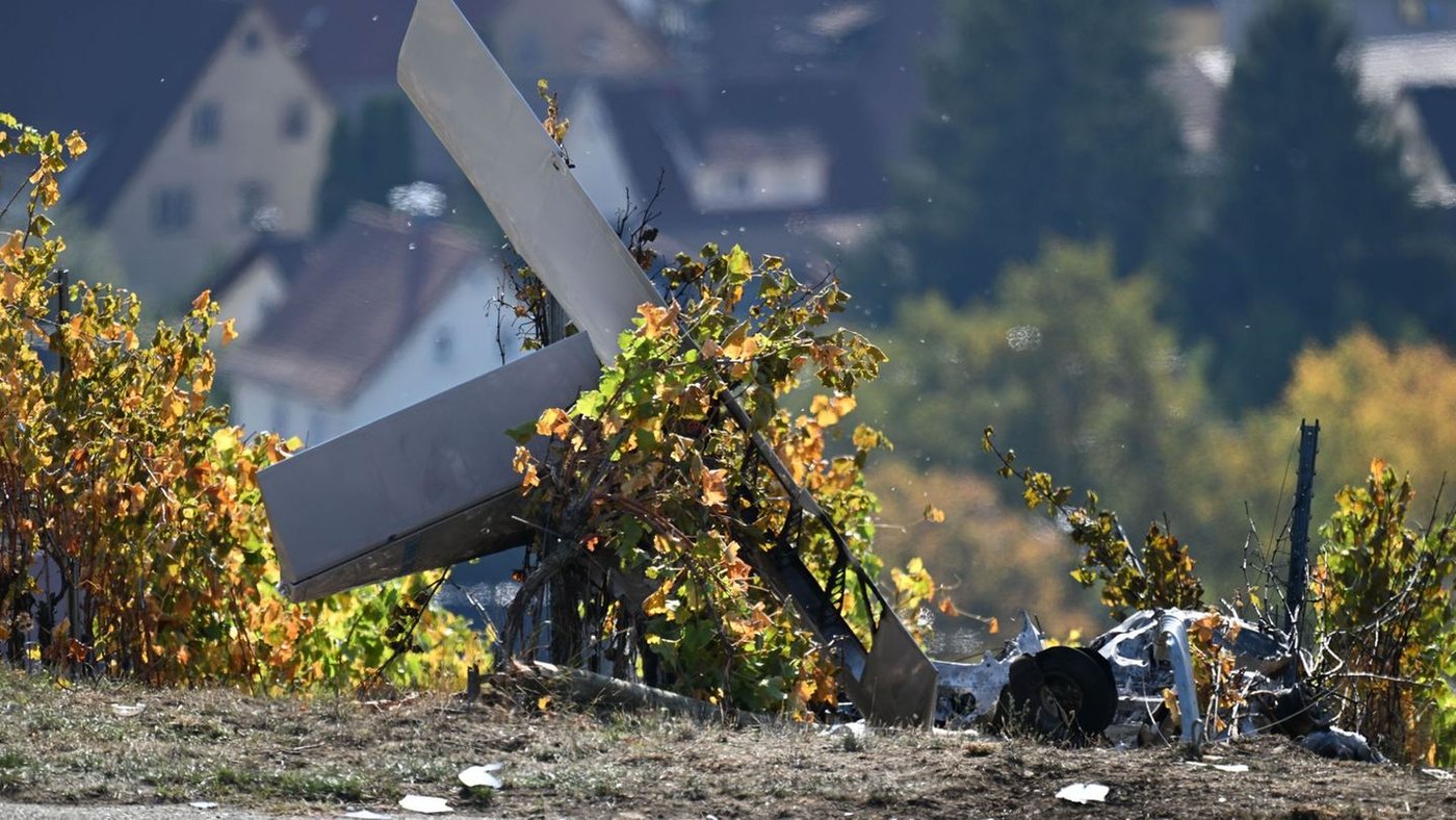 Ultraleichtflugzeug stürzt bei Gundelsheim ab: Ursachensuche dauert Wochen