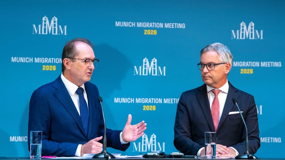 Dobrindt fordert deutlich mehr Befugnisse für Frontex