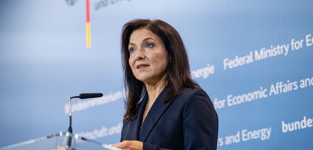Reiche legt Sparbilanz vor: 8,5 Milliarden Euro Entlastung für Unternehmen