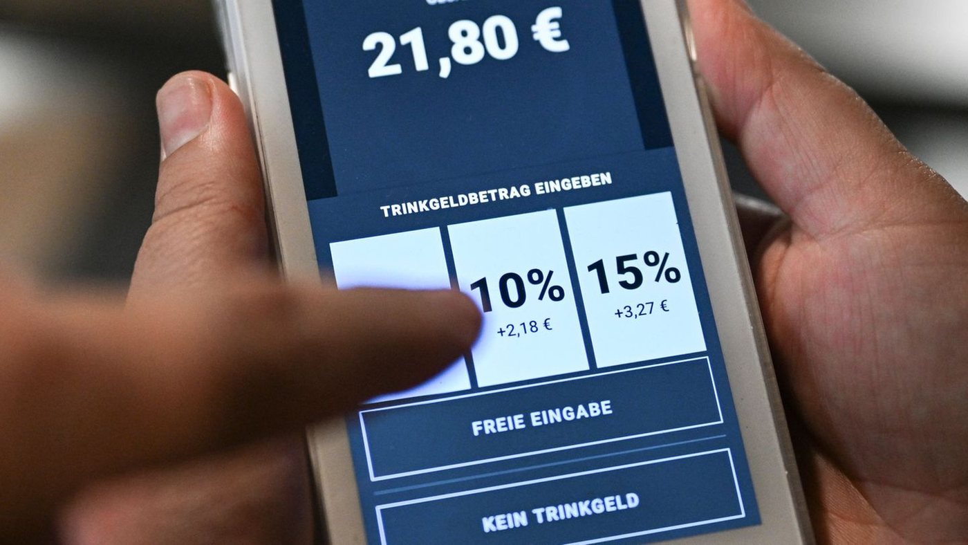 Verbraucherschützer kritisieren Trinkgeld-Tricks bei Kartenzahlung