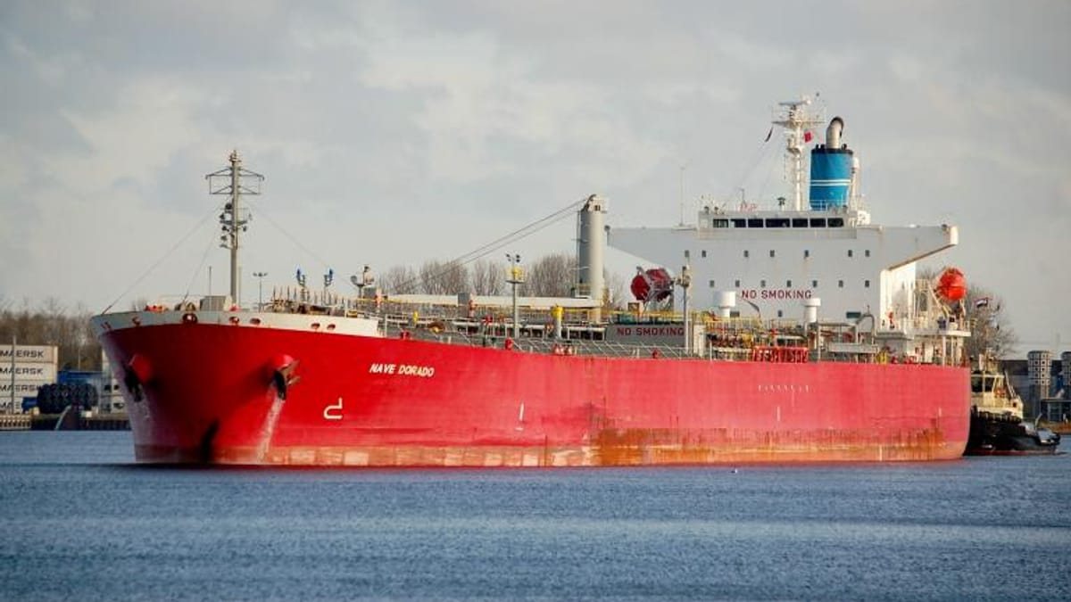 Iran meldet Tankerexplosion in der Straße von Hormus – USA widersprechen