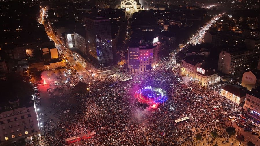 Serbische Opposition gewinnt Parlamentswahl und stellt Vučić' Macht infrage