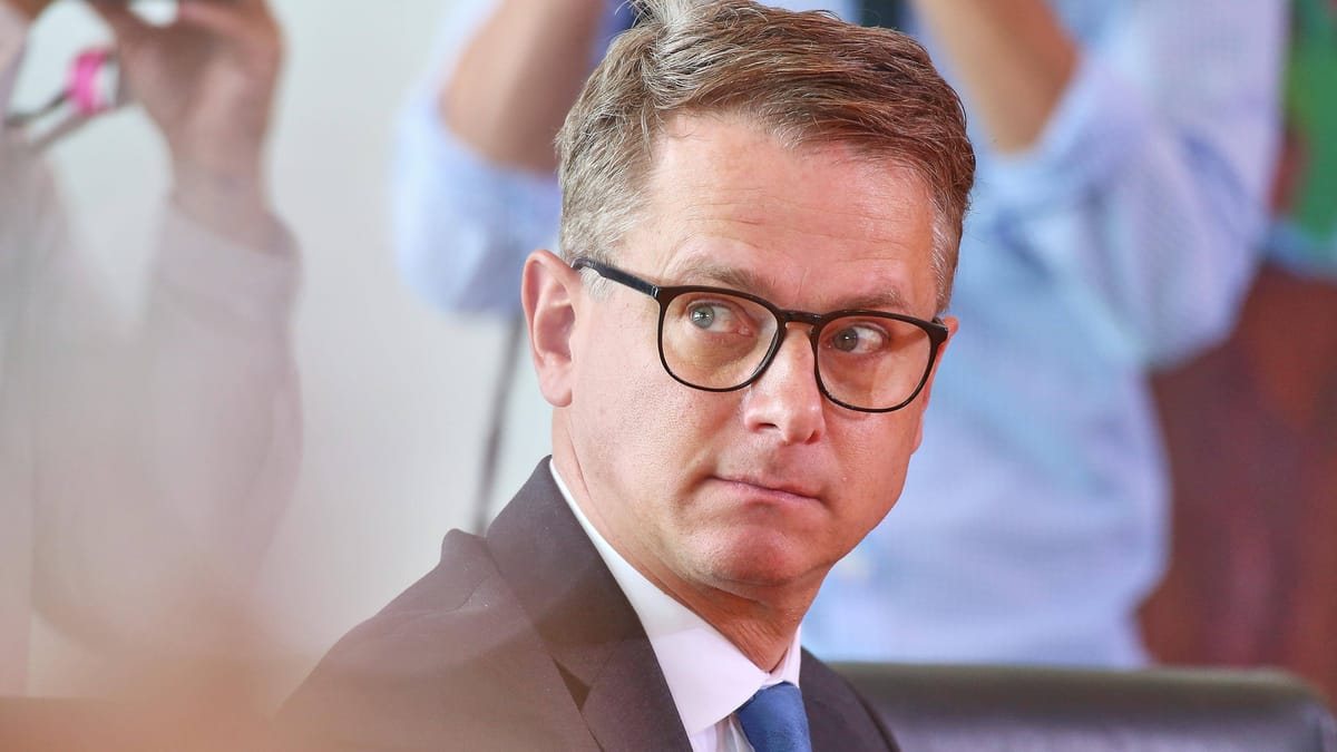 Pflegereform: Union und SPD streiten über Sparpläne – Krisengespräche geplant