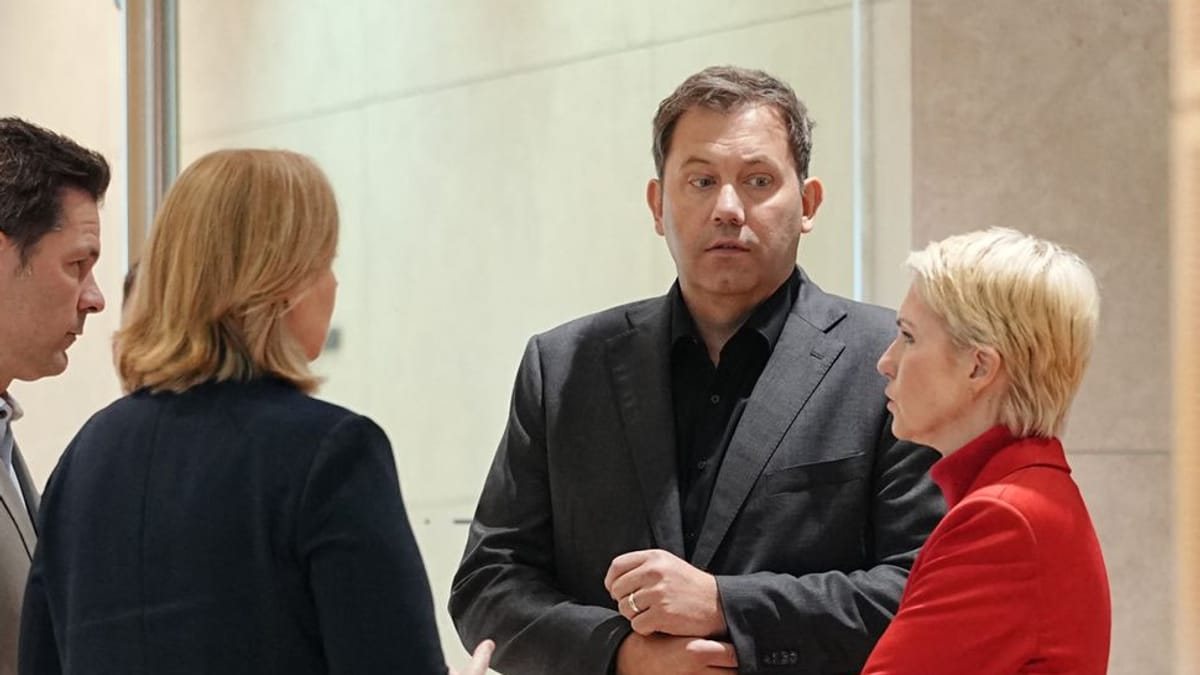Merz-Pressekonferenz: Kanzler weist Reporter nach Tonpanne zurecht