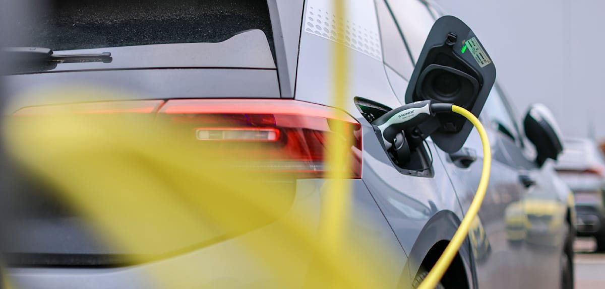 VW ruft weltweit mehr als 70.000 E-Autos zurück